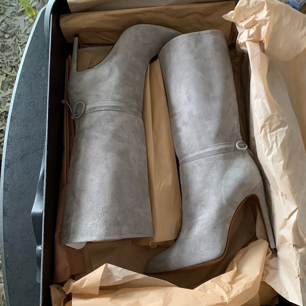 Alaia Paris suede grey boots